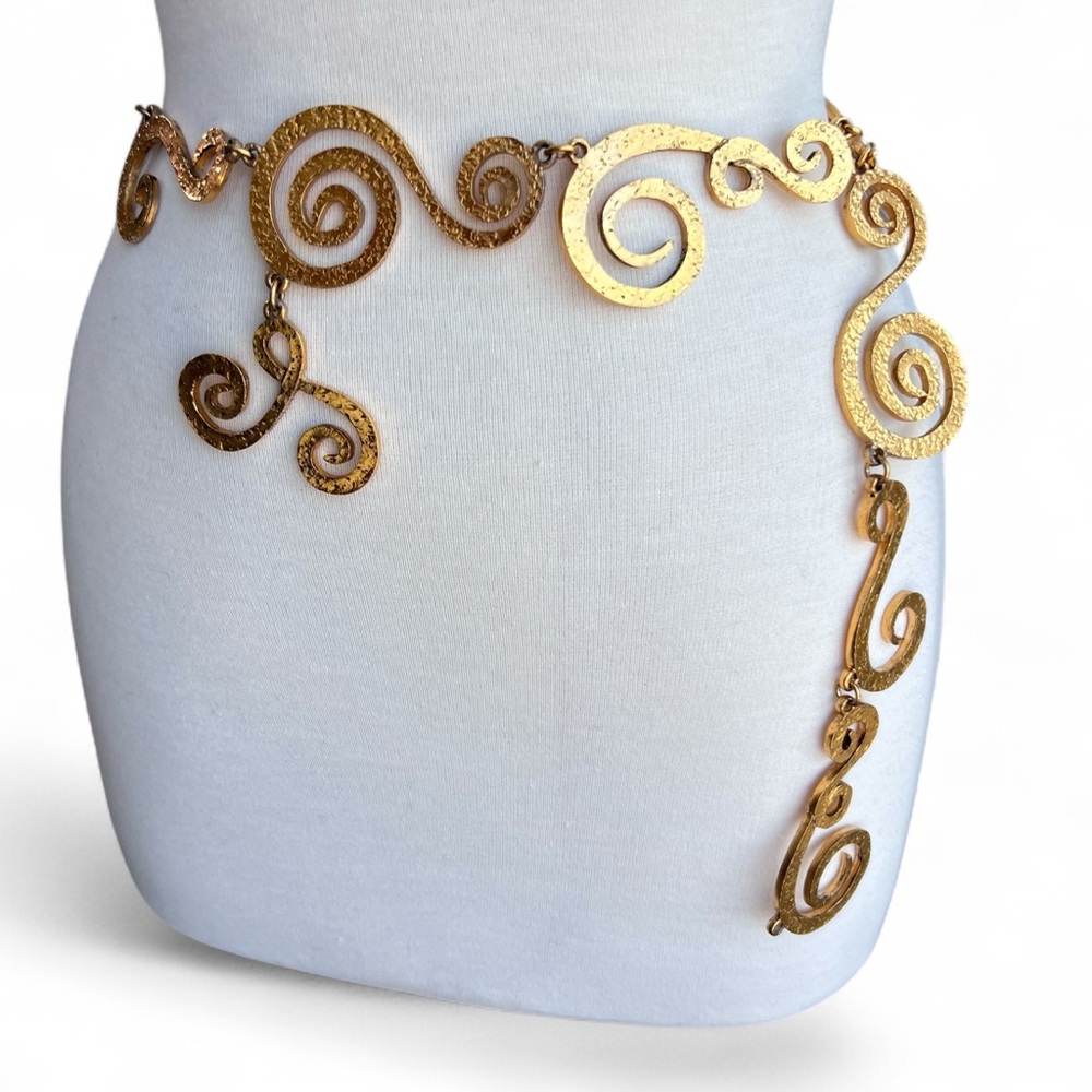 SOLD!!! Do not purchase!! Authentic VINTAGE CHANEL 1970's Gold Spiral Butterfy